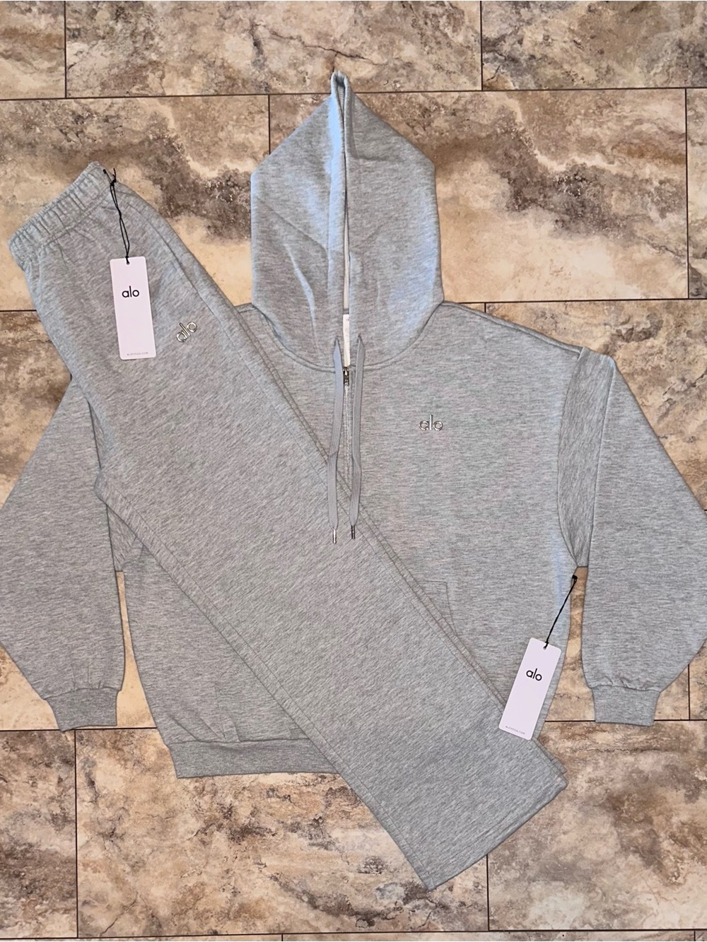 Alo Yoga Accolade Full Zip Hoodie & Straight Leg Sweatpants Set Grey Size Large